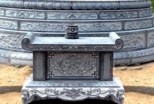 Bàn thờ đá - 12